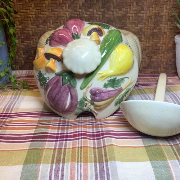 Vintage Los Angeles Potteries Soup Tureen - Picture 6 of 8